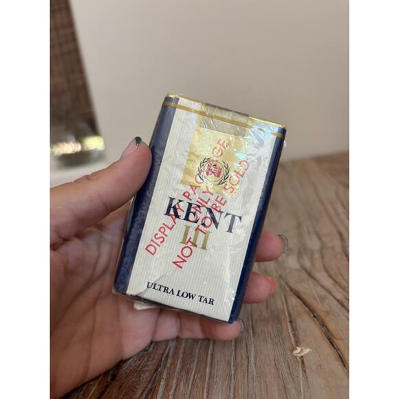 Vintage pack of Kent III cigarettes "Ultra Low Tar" DUMMY Unopened Package - Picture 4 of 5